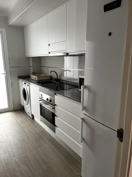 Apartment 10 Meters From The Beach Пуэтро-де-Сагунто Экстерьер фото